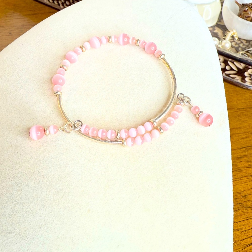 Vintage Pink Beaded Memory Wire Bracelet Silver Tone Accents Stretch Bangle